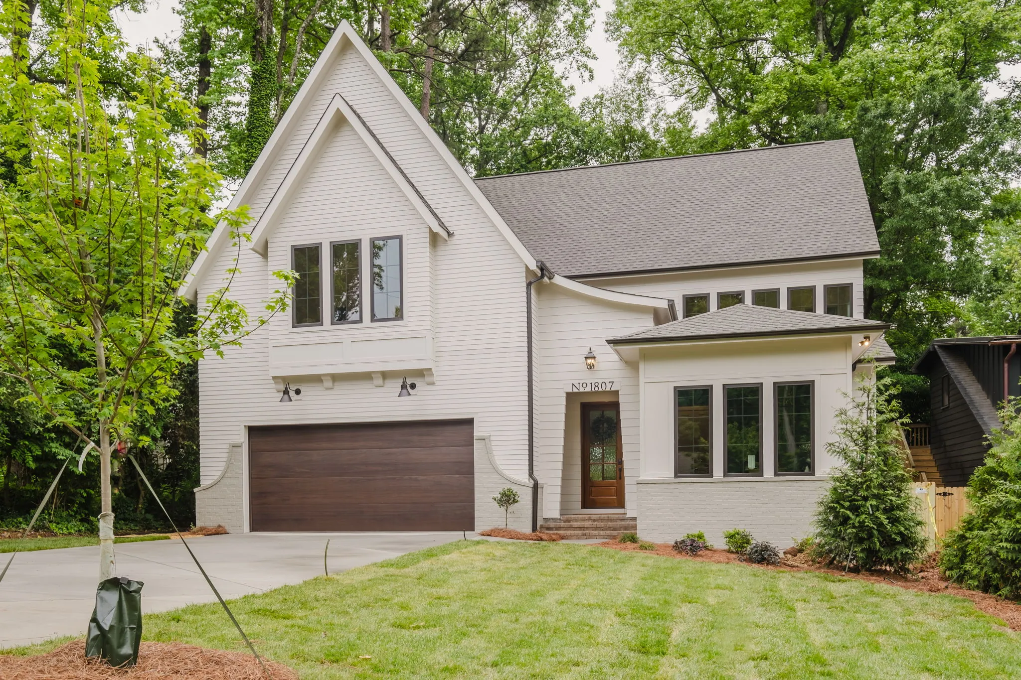 Charlotte real estate listing exterior · 1807 Arnold Dr, Charlotte · NC